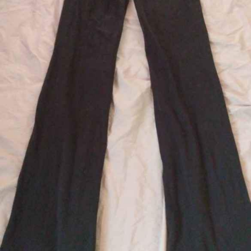 VS yoga pants